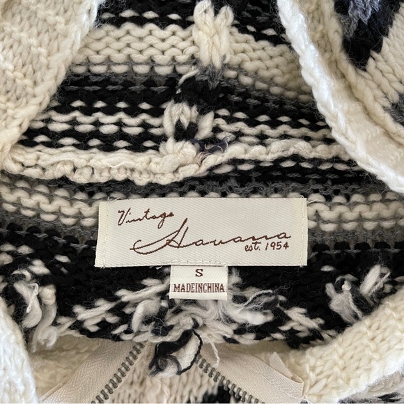 Soft Zip Boho Fringe Aztec/Southwest Print Sweater - Picture 7 of 8